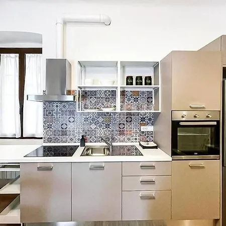 Luxury Stazione Centrale Elegante Loft Lägenhet Trieste