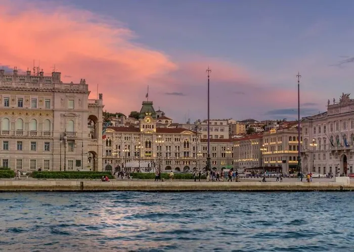 Luxury Stazione Centrale Elegante Loft Trieste